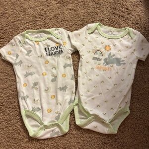 Baby Gear 2 onesie set, Grandma & Grandpa Themed Baby Onesies - White and Green